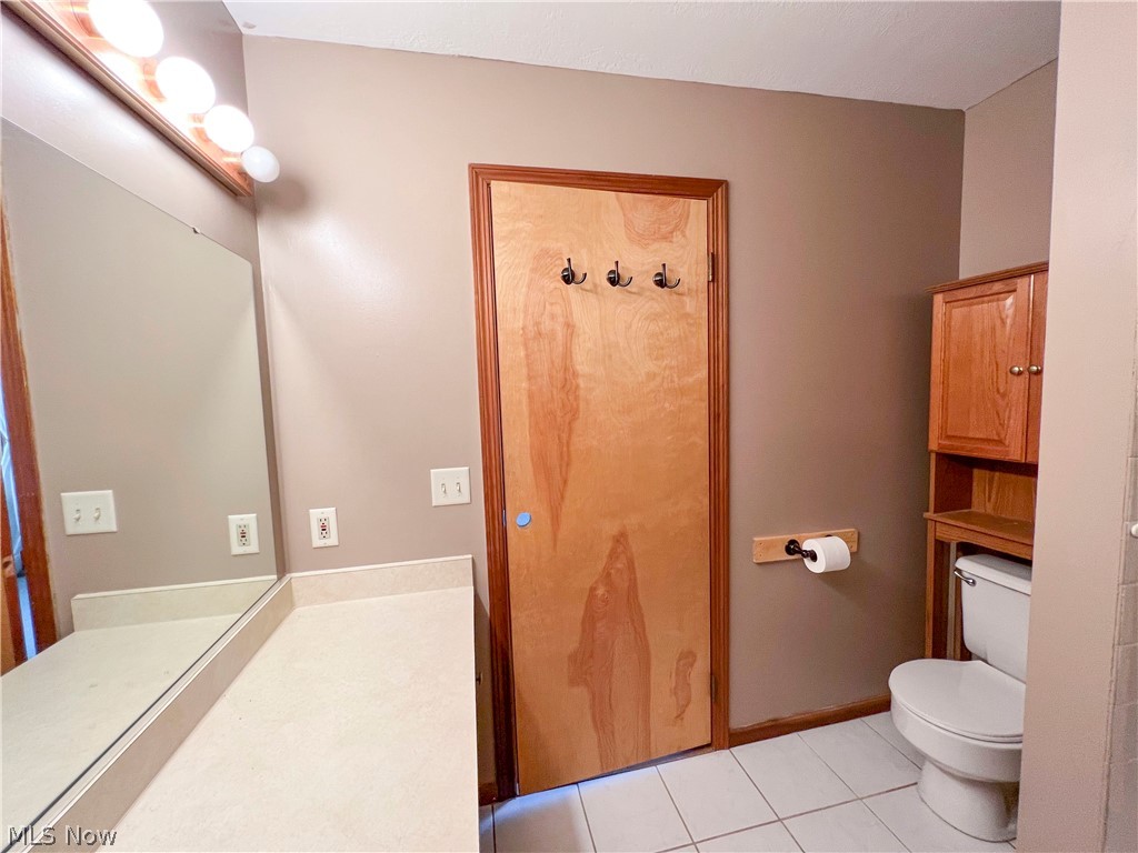 9034 Inverrary Warren, OH 44484 - Photo 22 of 28 Full Bathroom on the second floor