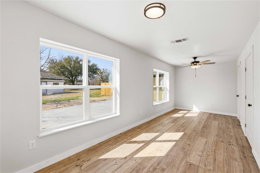 603 North Pearl Street Comanche, TX 76442 - Photo 15 of 40