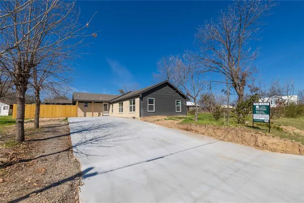 $338,000 | 603 North Pearl Street, Comanche, TX 76442