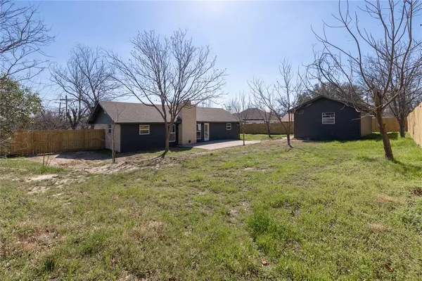 $338,000 | 603 North Pearl Street, Comanche, TX 76442