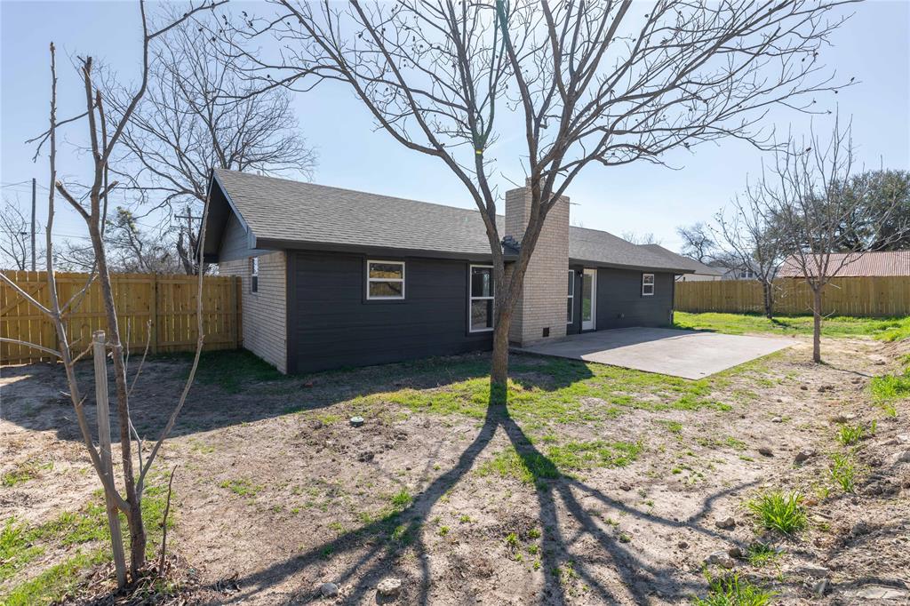 603 North Pearl Street Comanche, TX 76442 - Photo 35 of 40