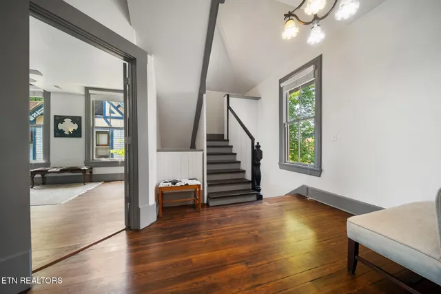 $1,100,000 | 808 North 4th Avenue, Knoxville, TN 37917