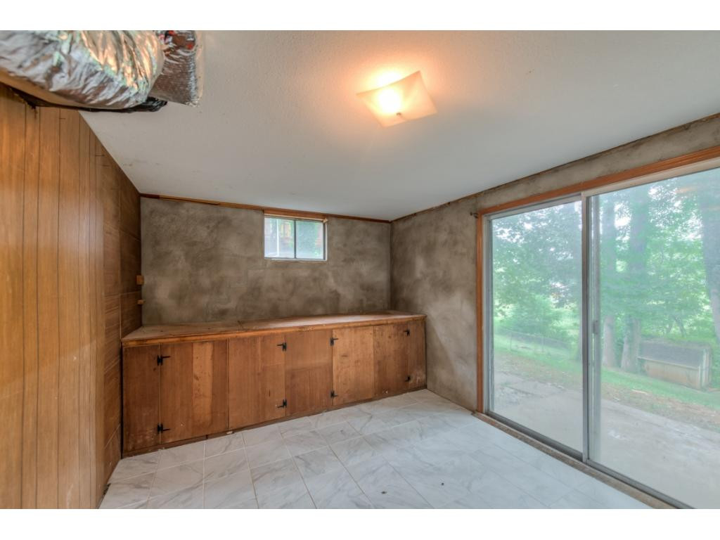 328 Mockingbird Road Bristol, TN 37620 - Photo 20 of 26 Photo 20