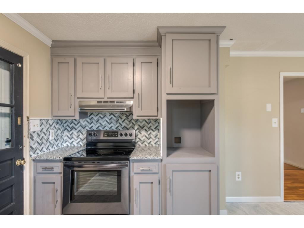 328 Mockingbird Road Bristol, TN 37620 - Photo 9 of 26 Photo 9
