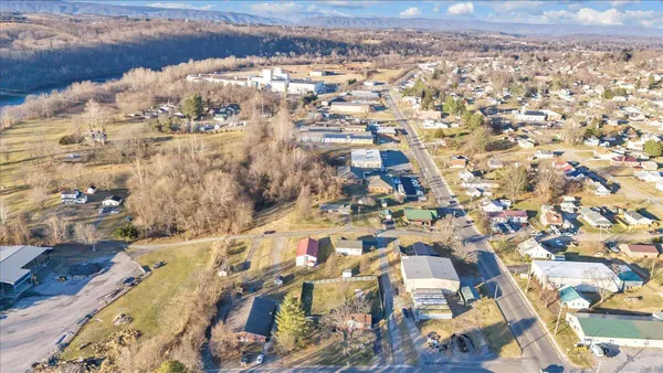 $205,000 | 89 Lee Street, Radford, VA 24141