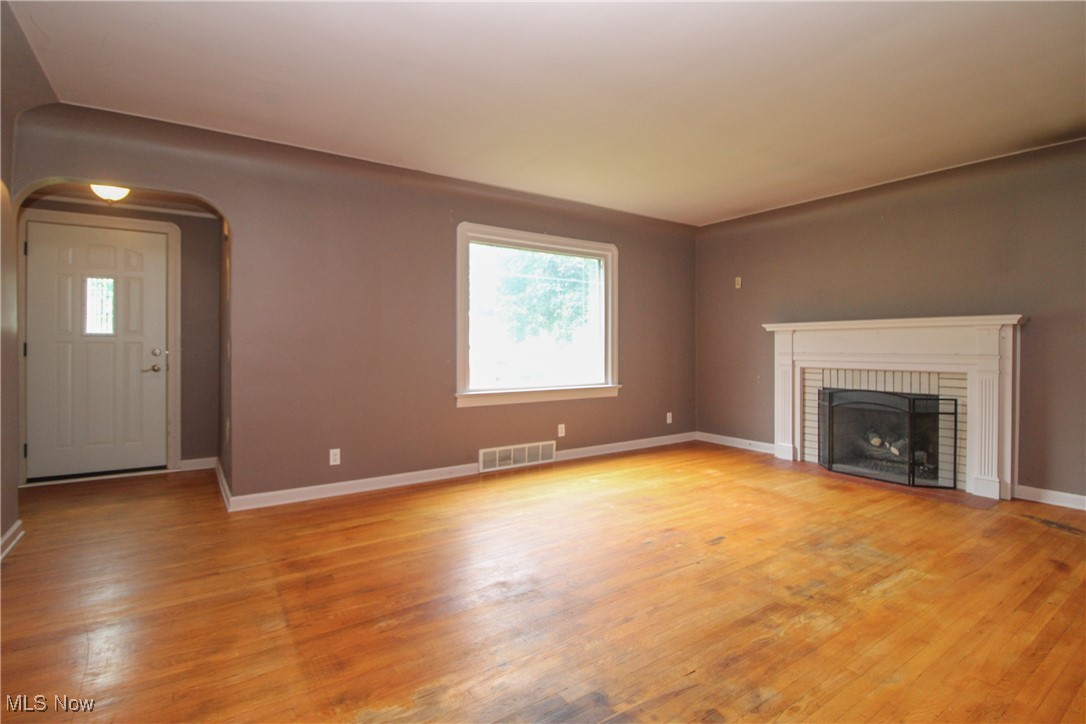 1942 Wingate Road Youngstown, OH 44514 - Photo 2 of 33 Gallery Image 2