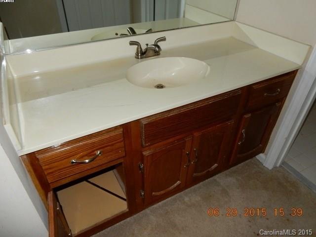 7822 Robin Crest Road Charlotte, NC 28226 - Photo 18 of 21 Gallery Image 18