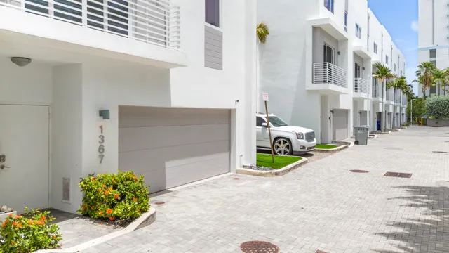 $9,800 | 1367 North Ocean Boulevard, Pompano Beach, FL 33062