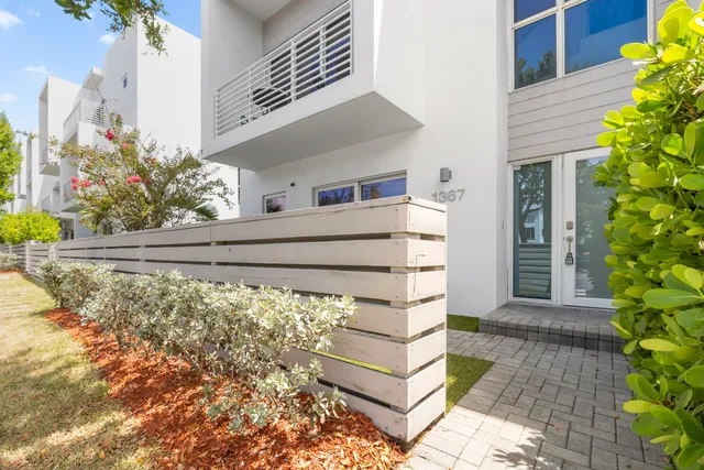 $9,800 | 1367 North Ocean Boulevard, Pompano Beach, FL 33062