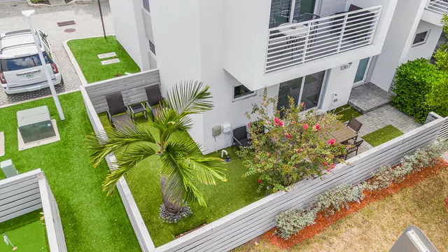 $9,800 | 1367 North Ocean Boulevard, Pompano Beach, FL 33062