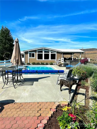 $885,000 | 7667 Tarpiscan Road, Malaga, WA 98828