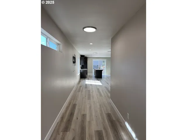 $325,000 | 442 West Harrison Street, Roseburg, OR 97471