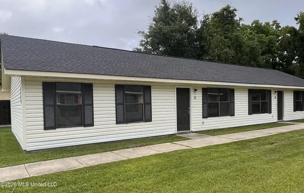 $1,125 | 2414 34th Avenue, Unit A, Gulfport, MS 39501