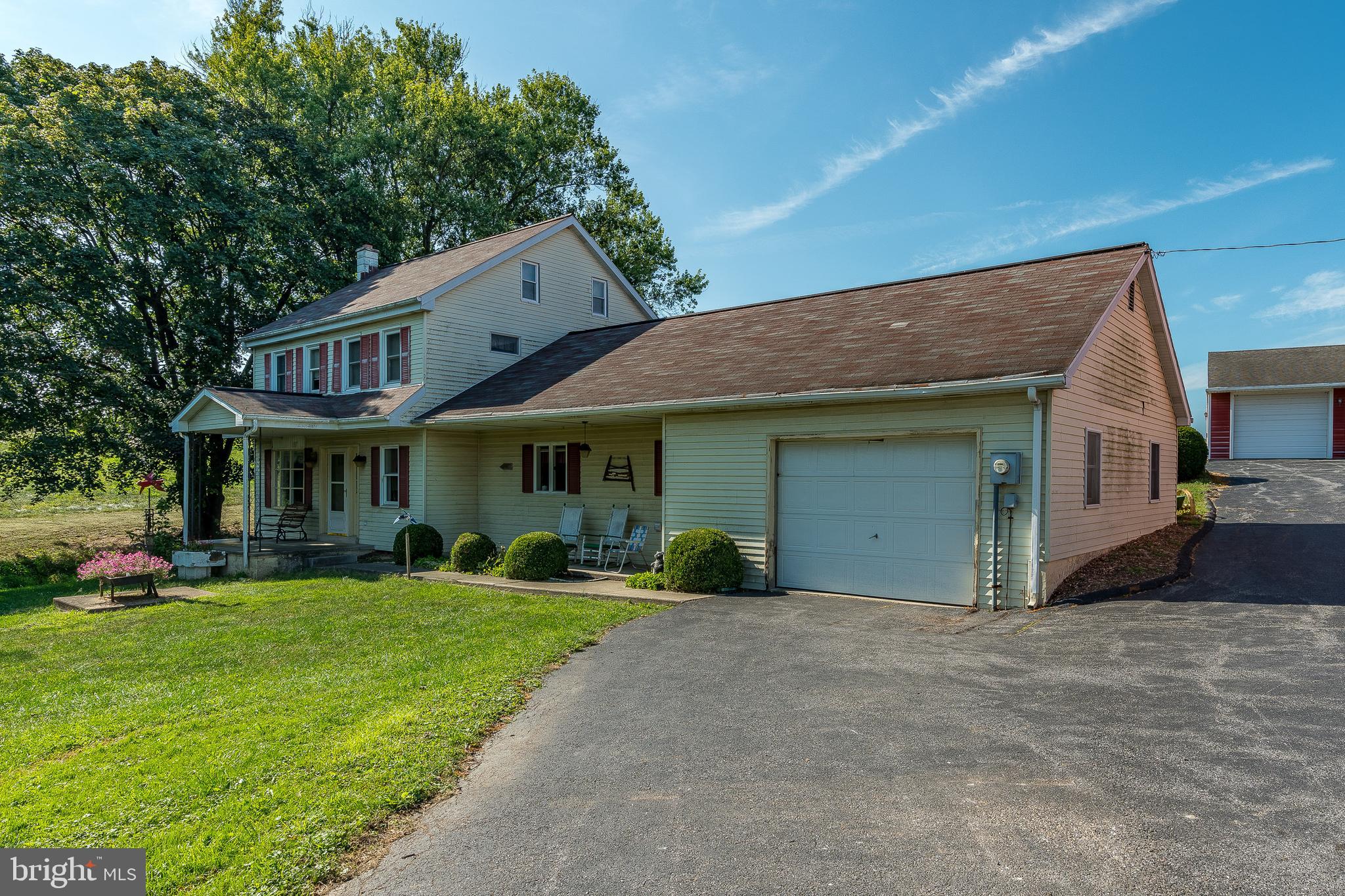 465 North Colebrook Road Manheim, PA 17545 - Photo 4 of 55