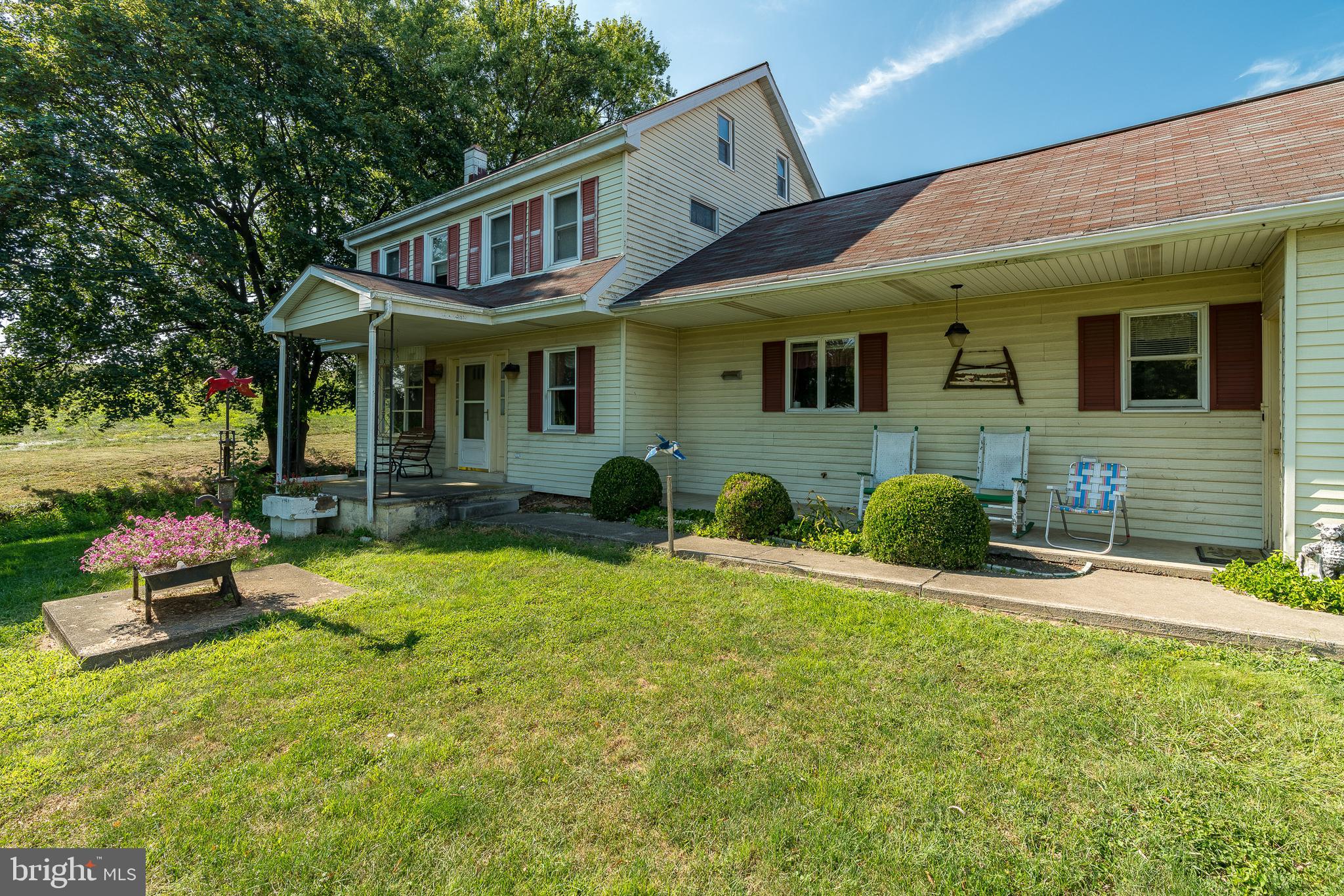 465 North Colebrook Road Manheim, PA 17545 - Photo 5 of 55