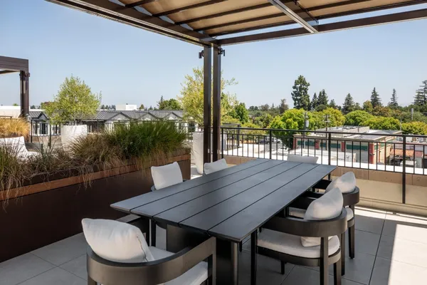 $1,398,000 | 450 1st Street, Unit 204, Los Altos, CA 94022