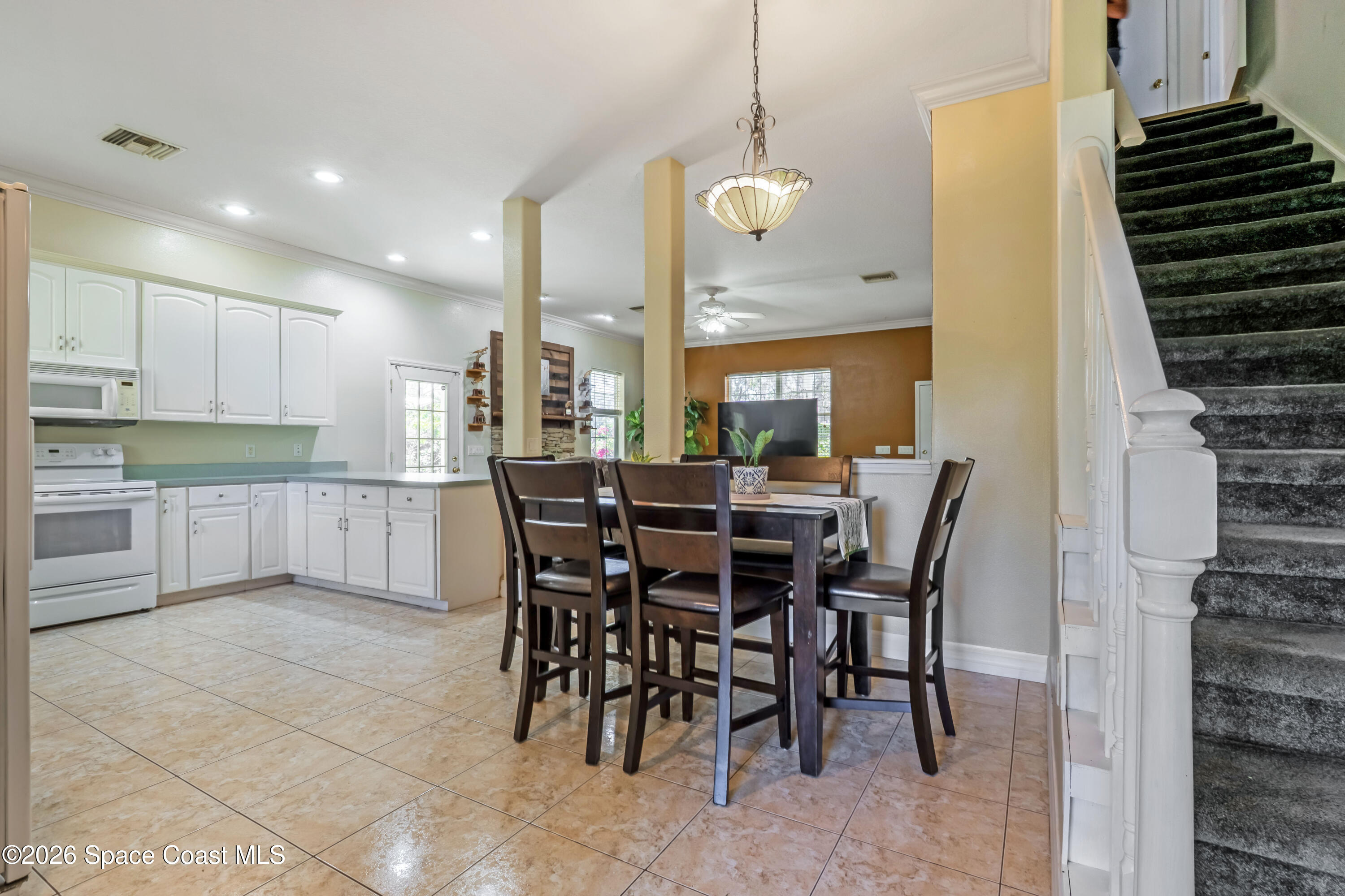 3931 U.S. Rte 1 Mims, FL 32754 - Photo 22 of 46 Diing/Kitchen