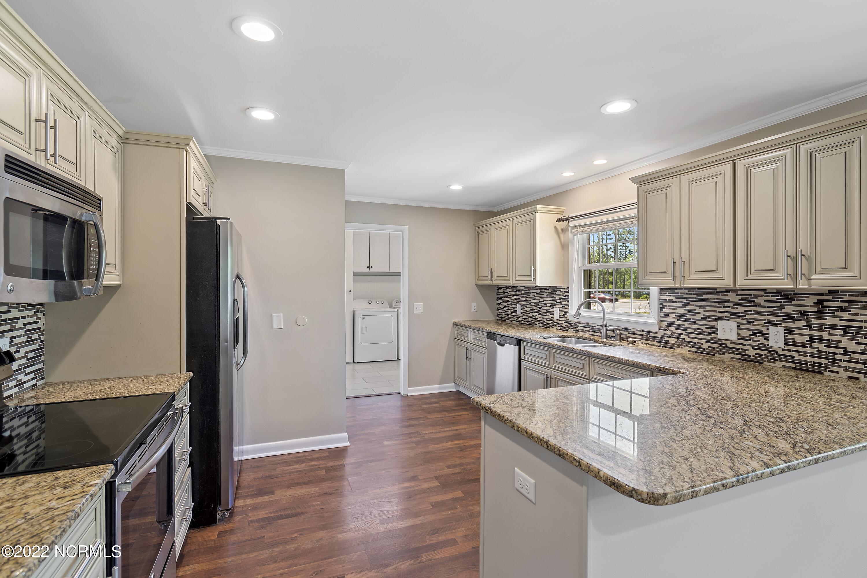 809 Eastwood Road Wilmington, NC 28405 - Photo 11 of 45 809EastwoodRd - 31