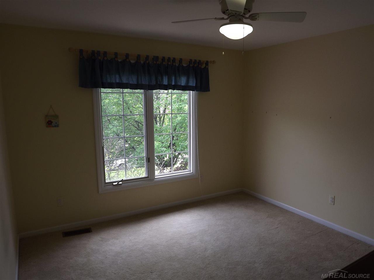 3798 Beechcrest Road Rochester Hills, MI 48309 - Photo 13 of 20