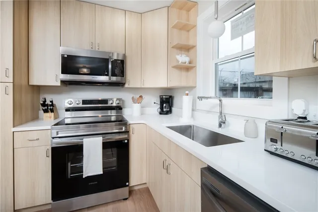 $695,000 | 29 Dunford Street, Providence, RI 02909