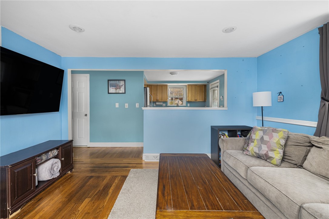 104 Horse Neck Road Warwick, RI 02889 - Photo 13 of 30 Gallery Image 13