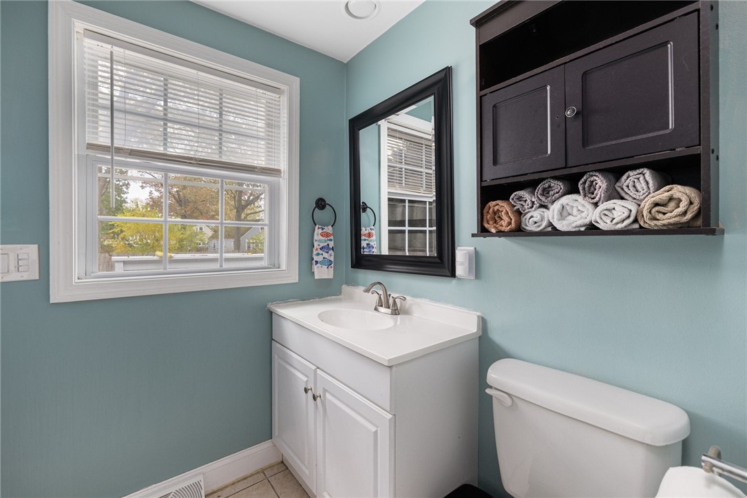 104 Horse Neck Road Warwick, RI 02889 - Photo 17 of 30 Gallery Image 17