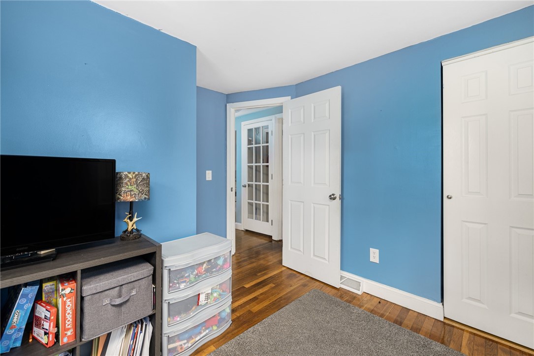 104 Horse Neck Road Warwick, RI 02889 - Photo 23 of 30 Gallery Image 23