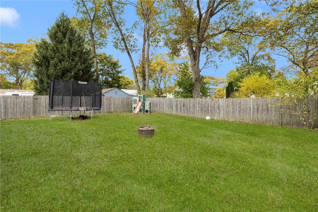 104 Horse Neck Road Warwick, RI 02889 - Photo 6 of 30 Fenced in backyard