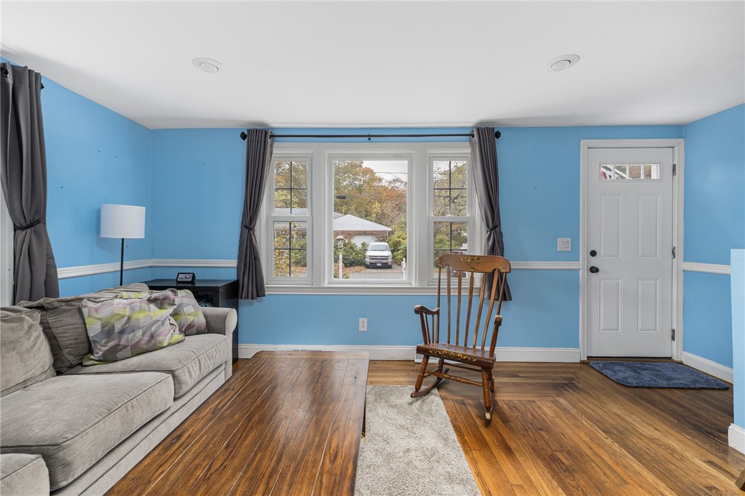 104 Horse Neck Road Warwick, RI 02889 - Photo 10 of 30 Gallery Image 10