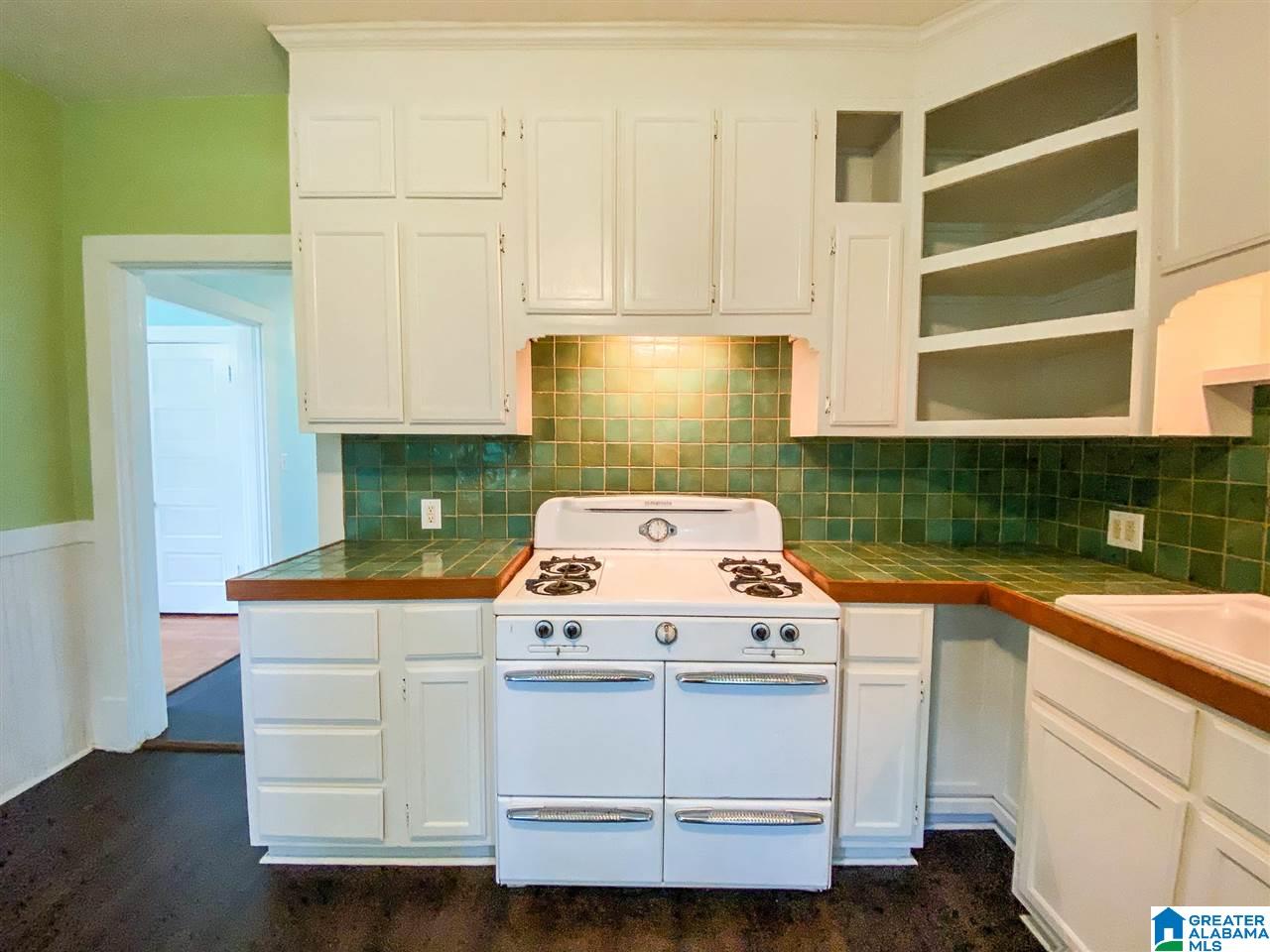 211 Alexander Street Talladega, AL 35160 - Photo 8 of 29