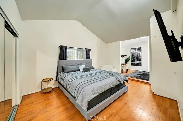 $7,500 | 14143 Hatteras Street, Sherman Oaks, CA 91401