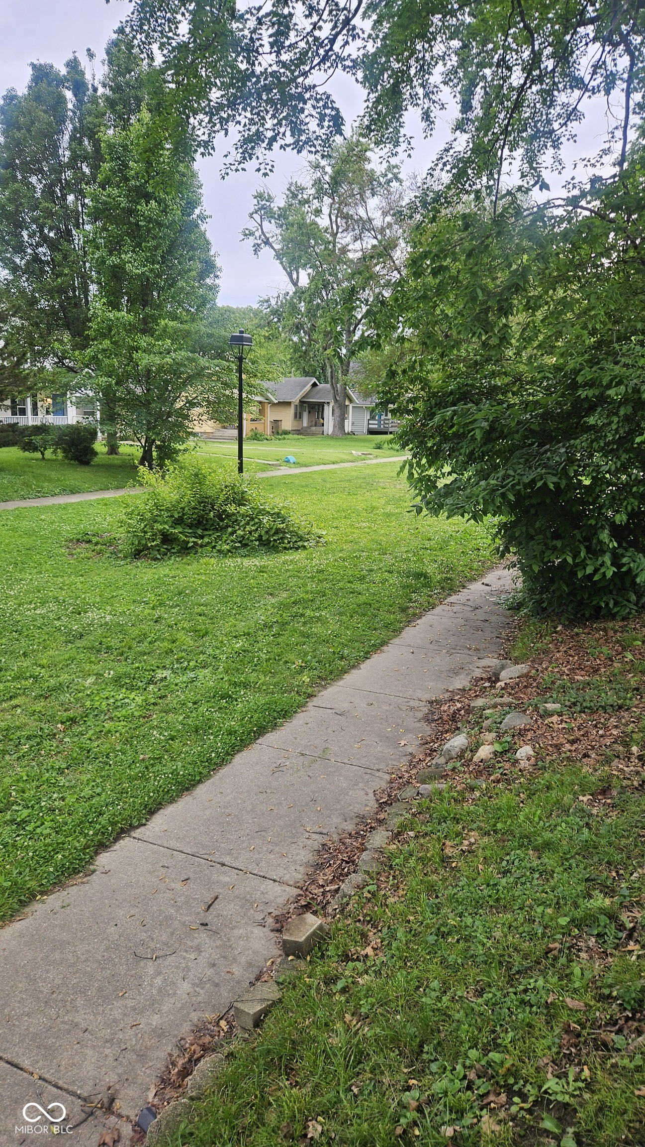 620 Berkley Road Indianapolis, IN 46208 - Photo 11 of 17