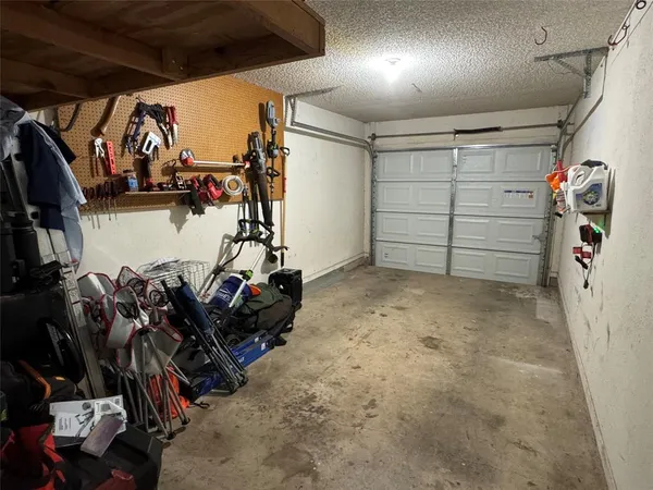 $2,895 | 2342 Westwood Drive, Abilene, TX 79603