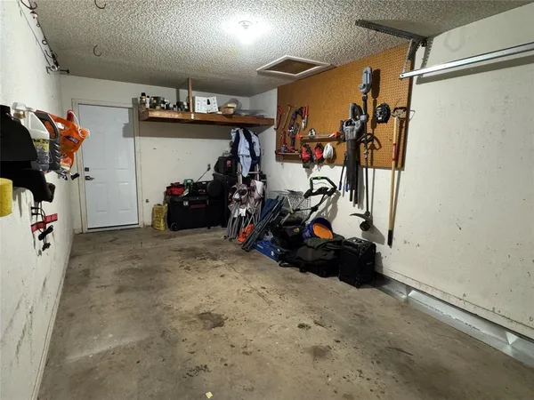 $2,895 | 2342 Westwood Drive, Abilene, TX 79603