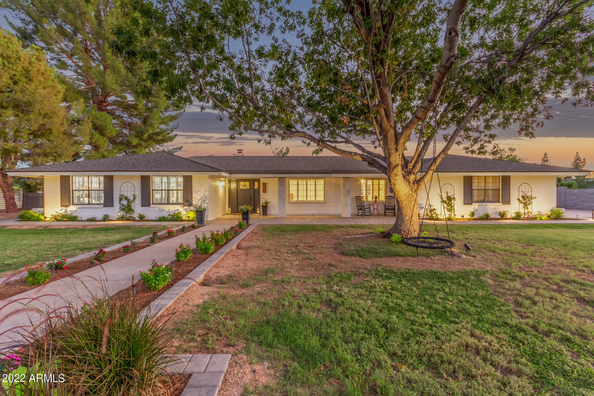 639 East Harwell Road Gilbert, AZ 85234 - Photo 3 of 44 01 - Harwell