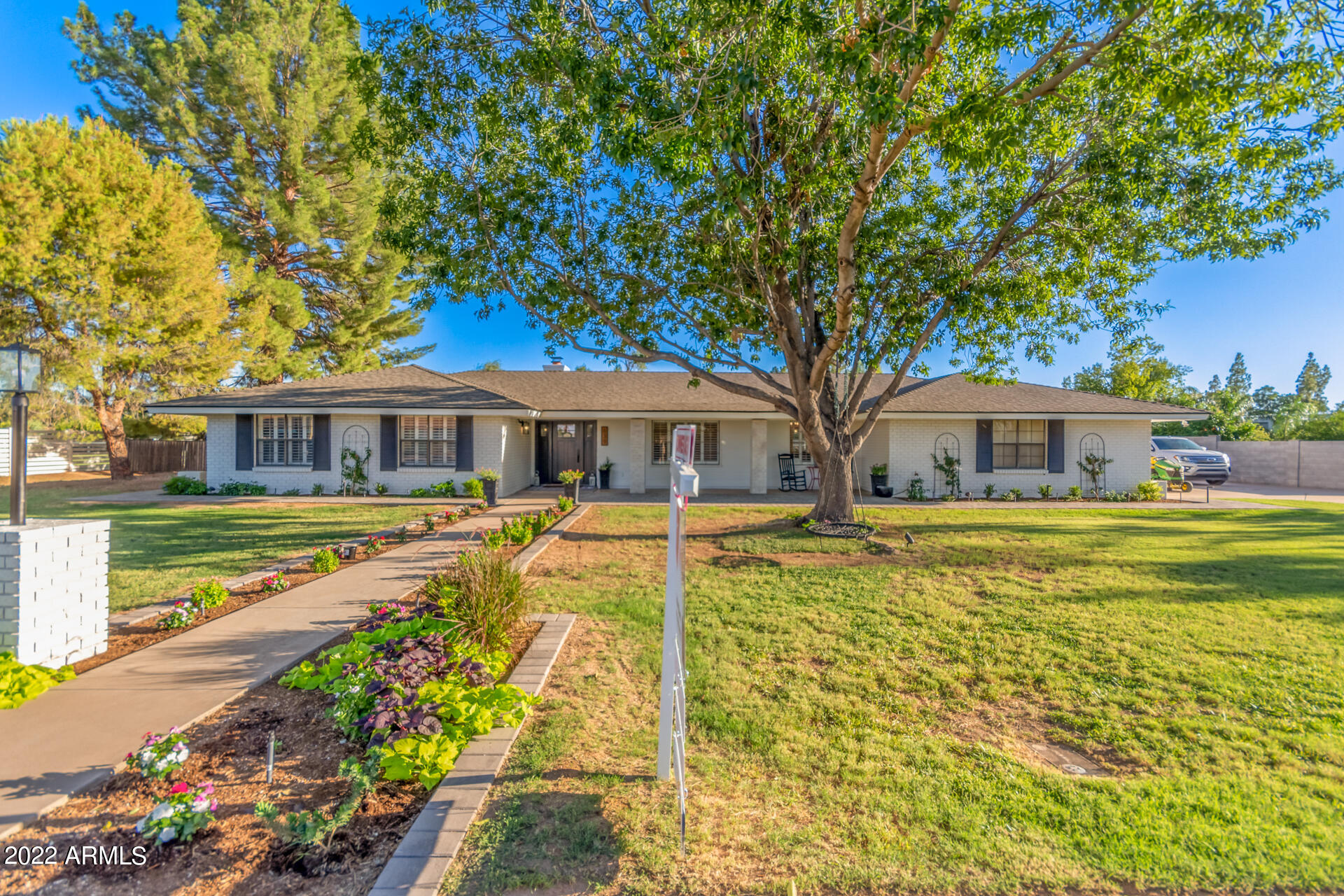 639 East Harwell Road Gilbert, AZ 85234 - Photo 5 of 44 06 - Harwell