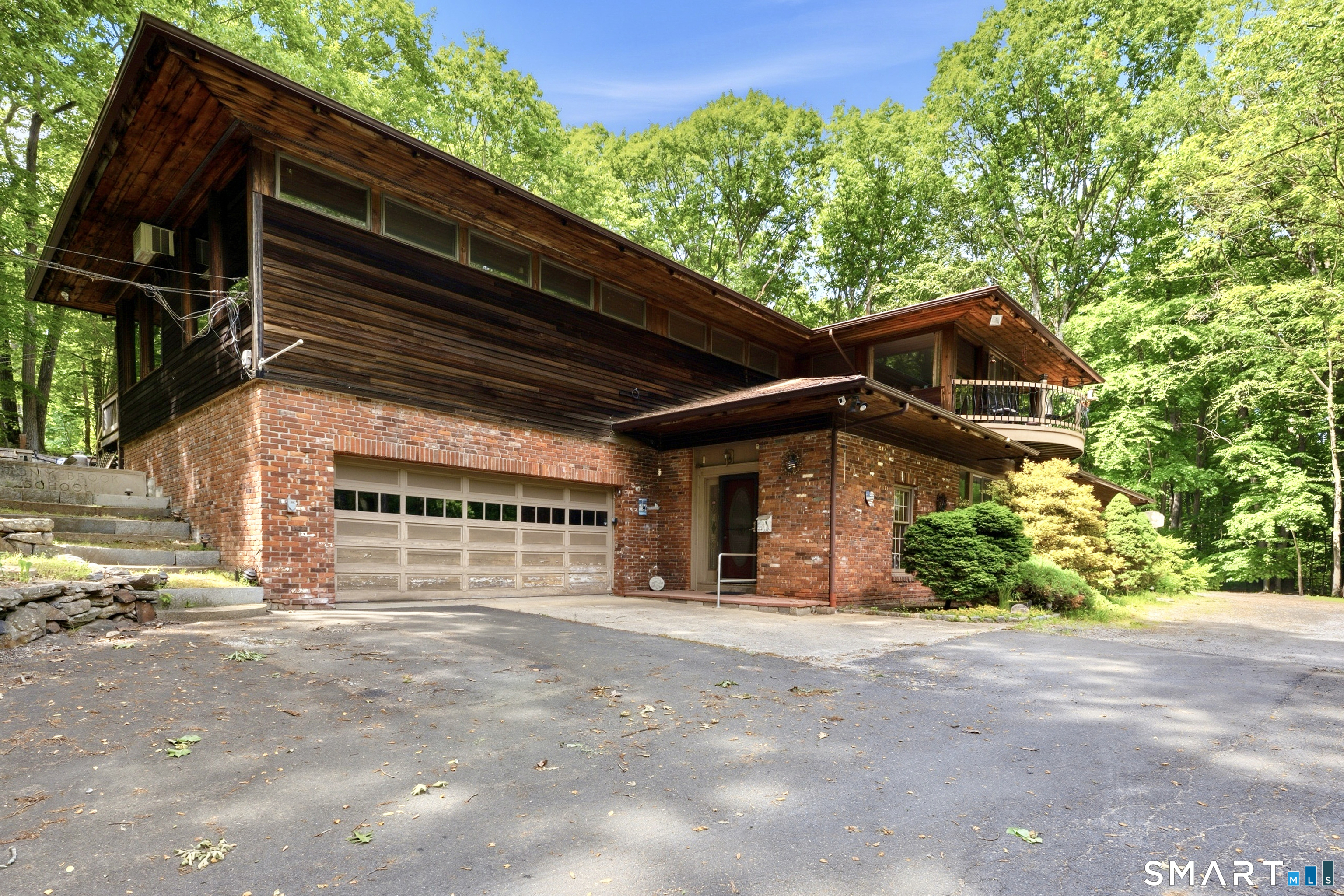 345 Rimmon Road Woodbridge, CT 06525 - Photo 3 of 40