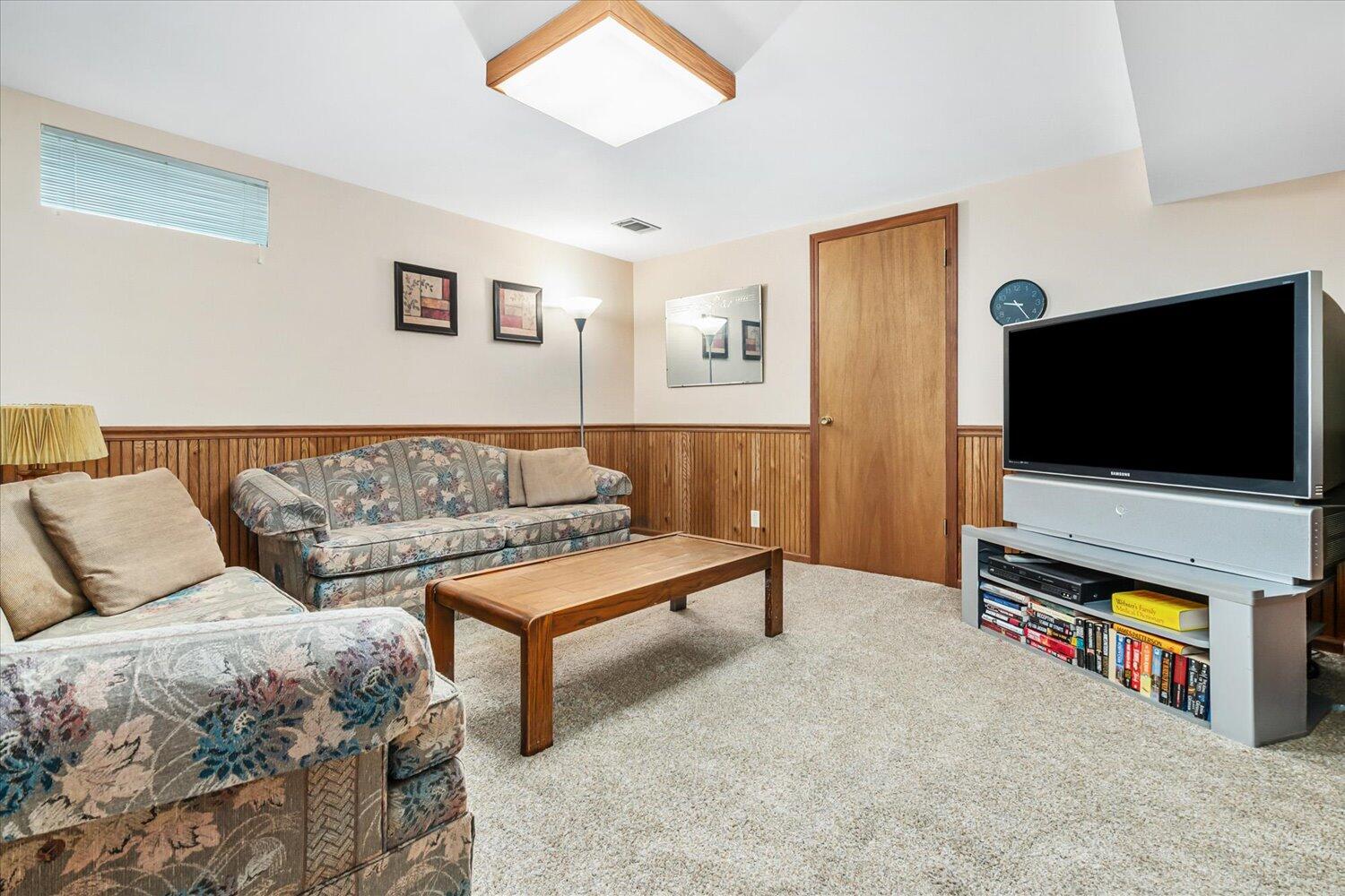 1314 Highgate Road Kalamazoo, MI 49006 - Photo 27 of 50 27-WM1314highgate-23