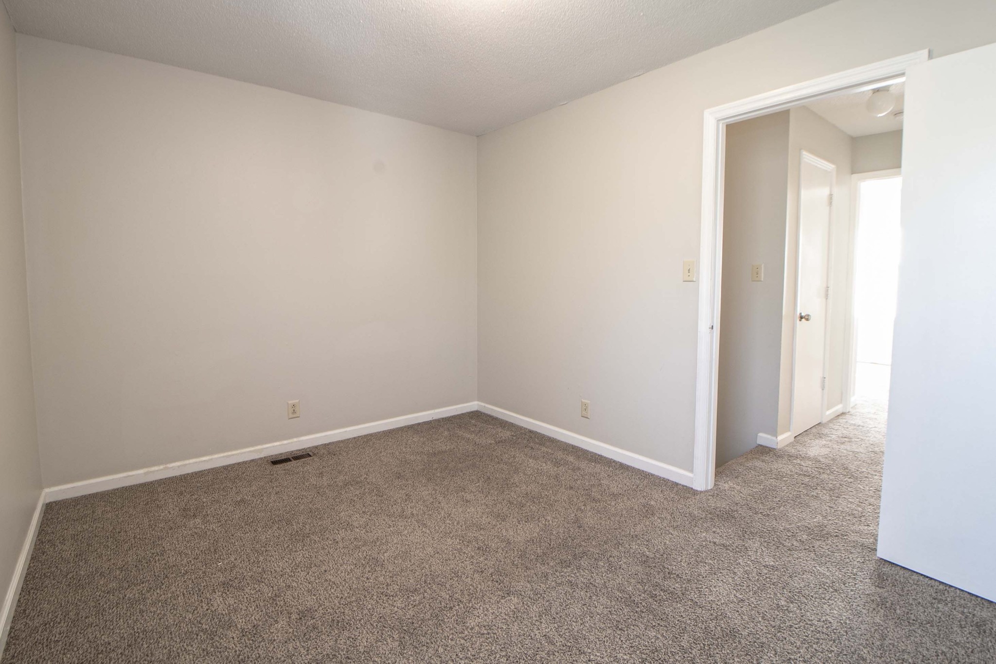 810 Golf View Place, Unit E Clarksville, TN 37043 - Photo 12 of 20