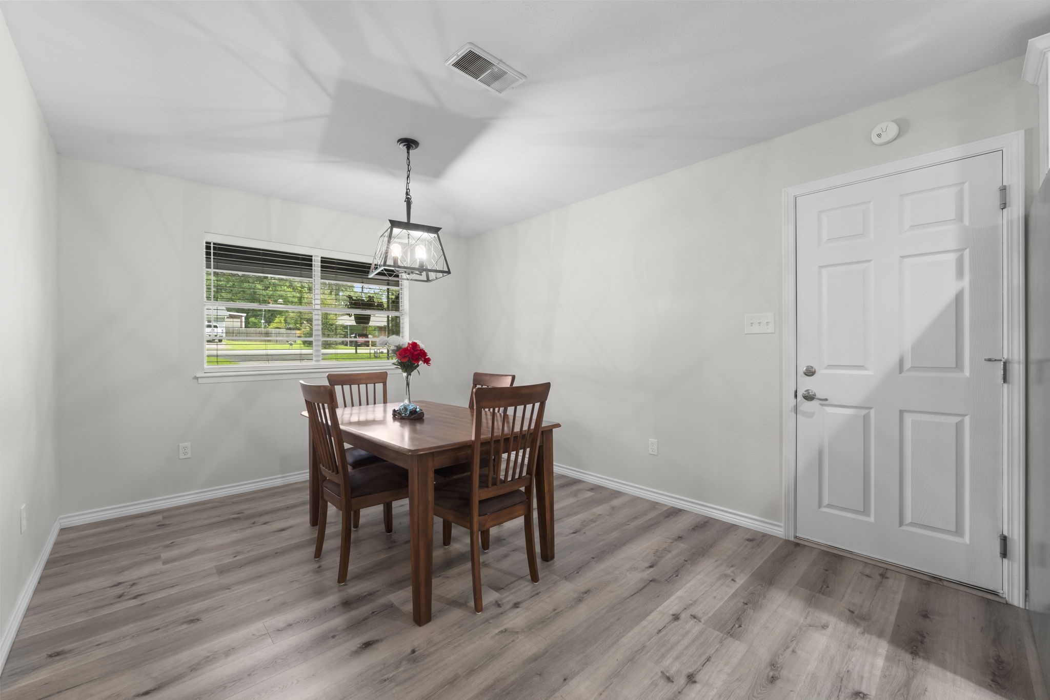 209 Summit Drive Conroe, TX 77303 - Photo 11 of 22