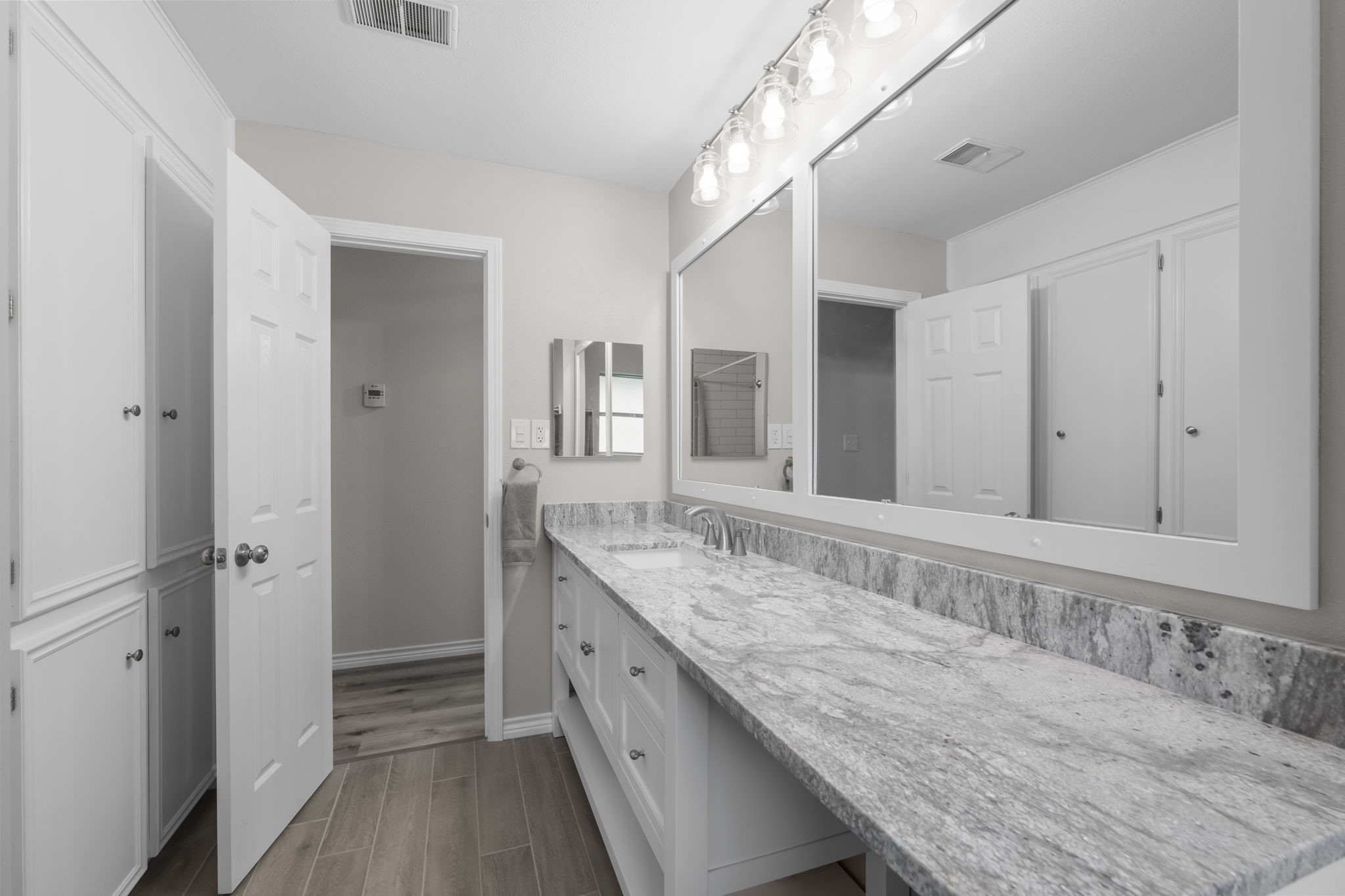 209 Summit Drive Conroe, TX 77303 - Photo 14 of 22