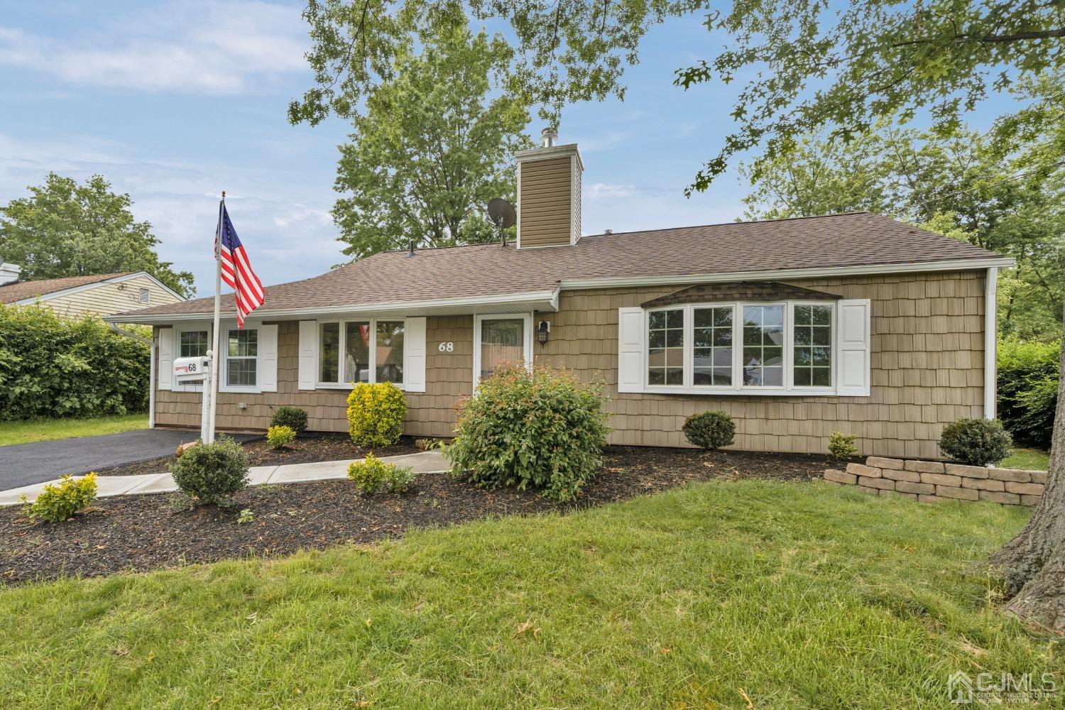68 Winthrop Road Edison, NJ 08817 - Photo 2 of 19