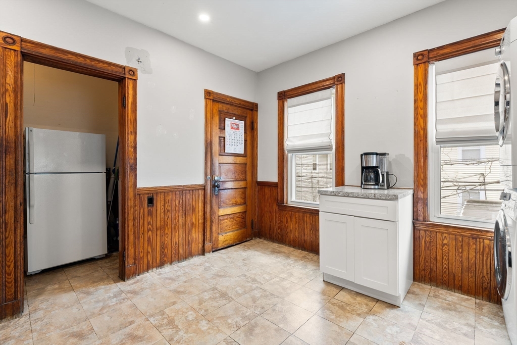 45 Edwin Street Boston, MA 02124 - Photo 12 of 38