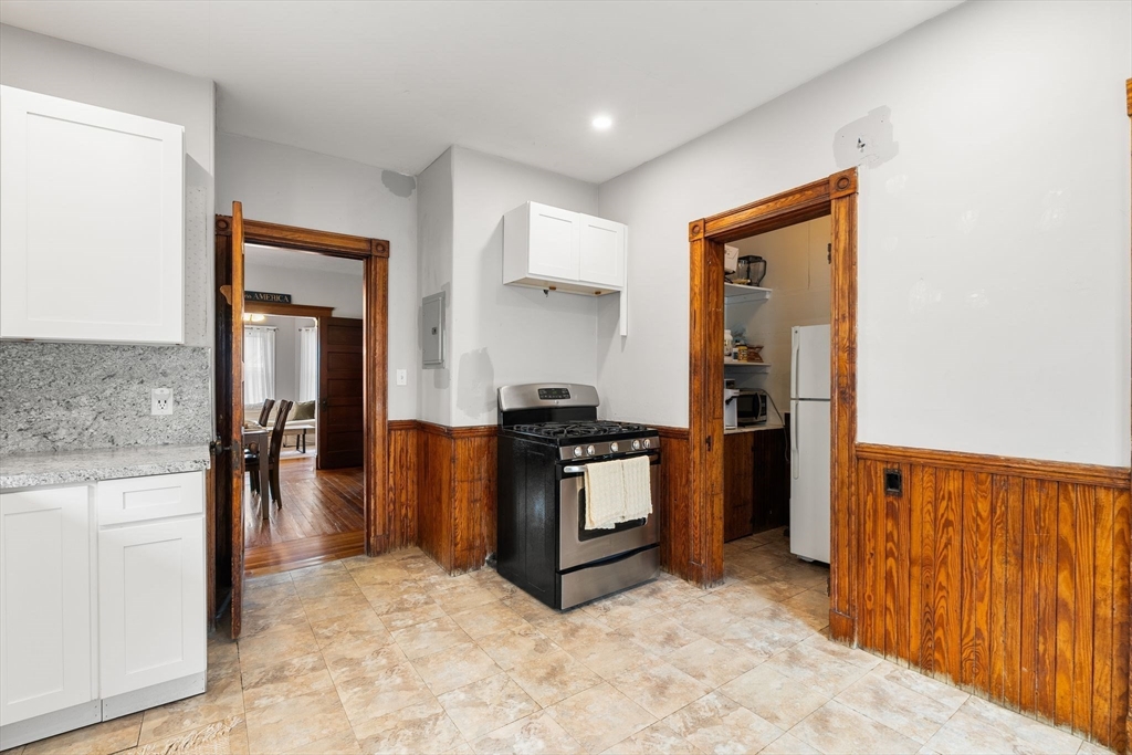 45 Edwin Street Boston, MA 02124 - Photo 10 of 38