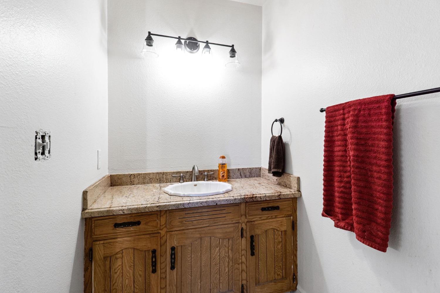 31577 Apache Road Coarsegold, CA 93614 - Photo 18 of 38 Gallery Image 18