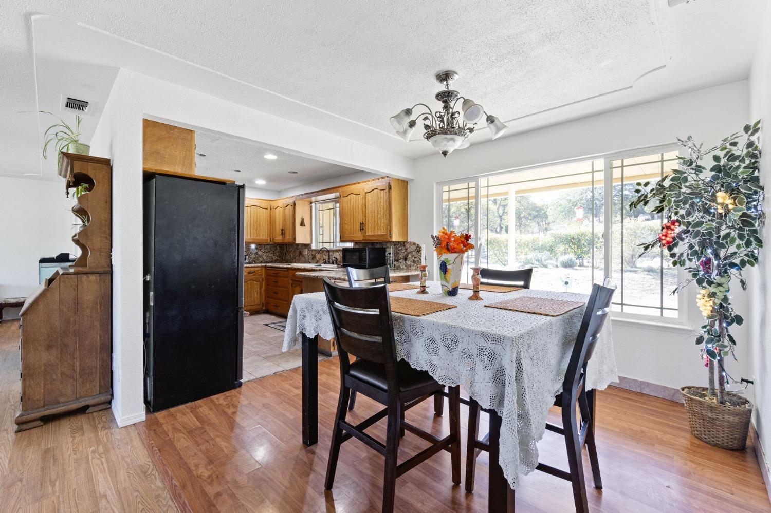 31577 Apache Road Coarsegold, CA 93614 - Photo 10 of 38 Gallery Image 10