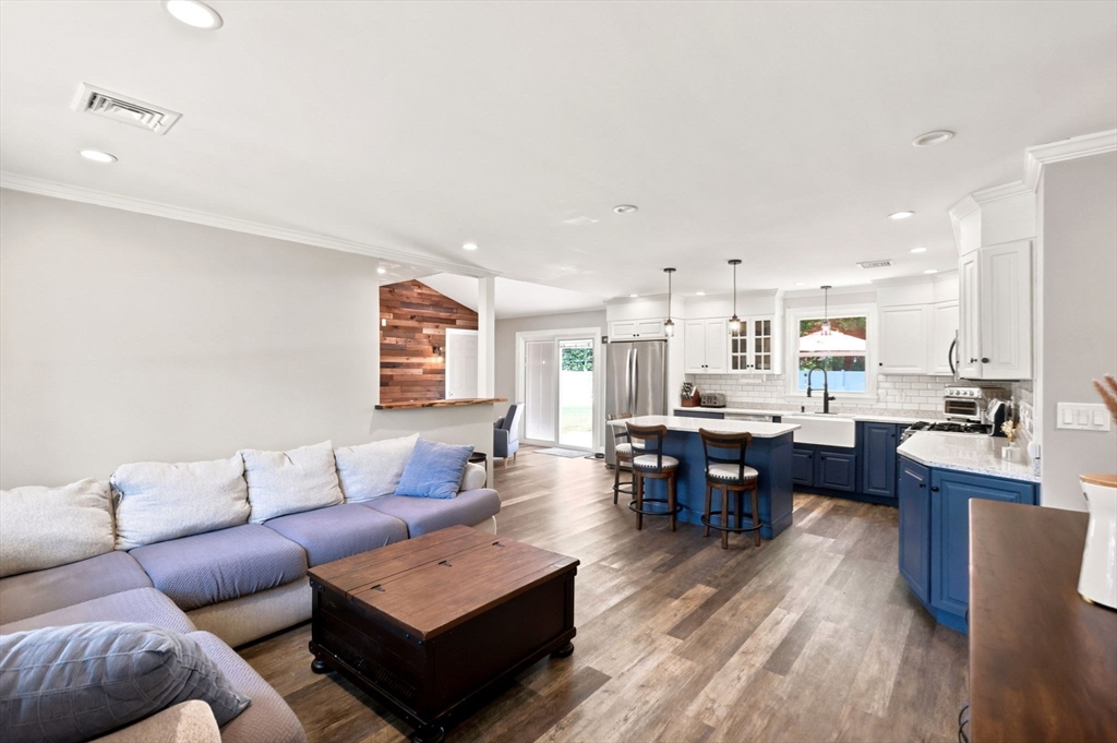 36 Monroe Road Hanover, MA 02339 - Photo 8 of 35