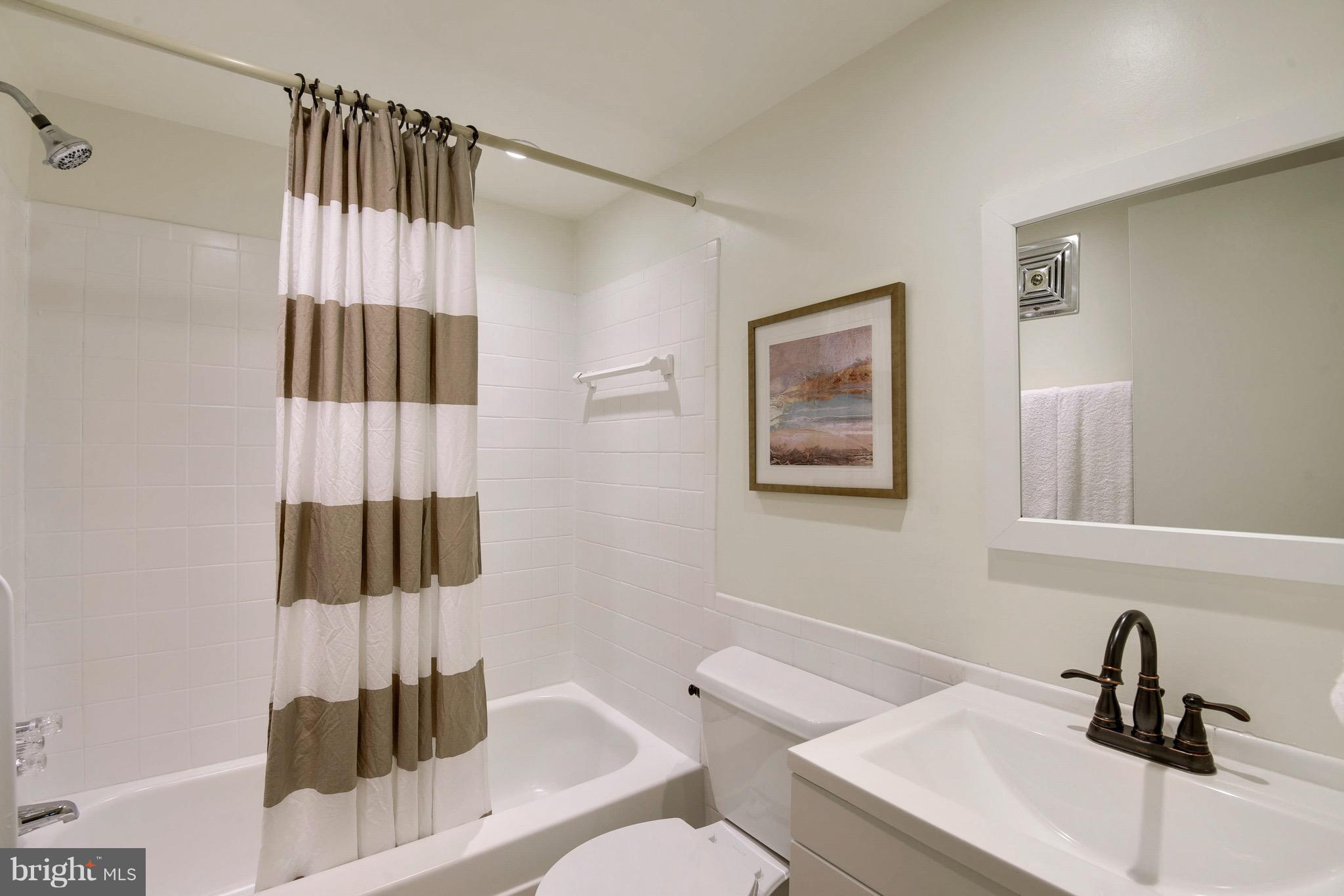 5905 Bayshire Road, Unit 180 Springfield, VA 22152 - Photo 17 of 30 Bath