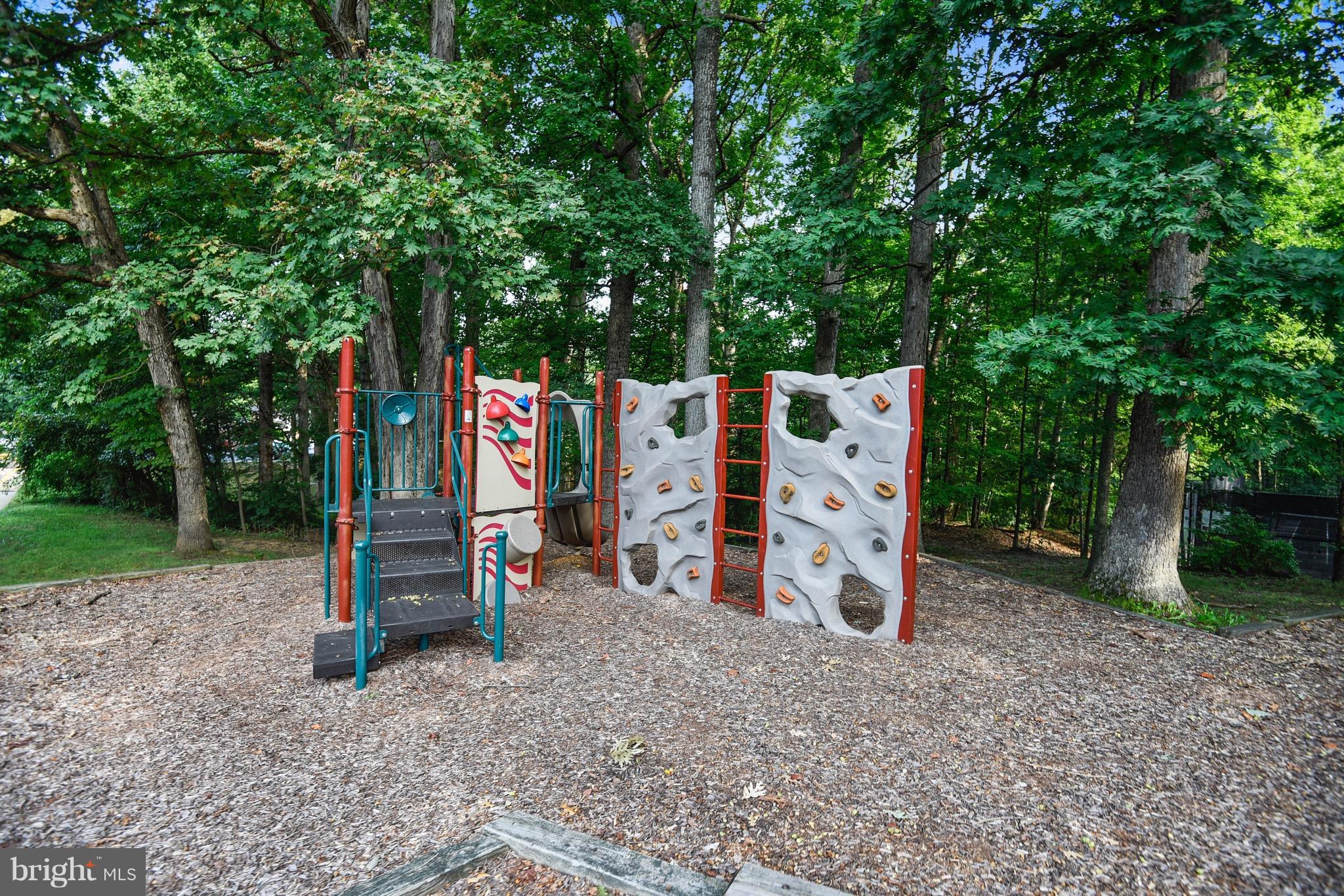 5905 Bayshire Road, Unit 180 Springfield, VA 22152 - Photo 29 of 30 Community