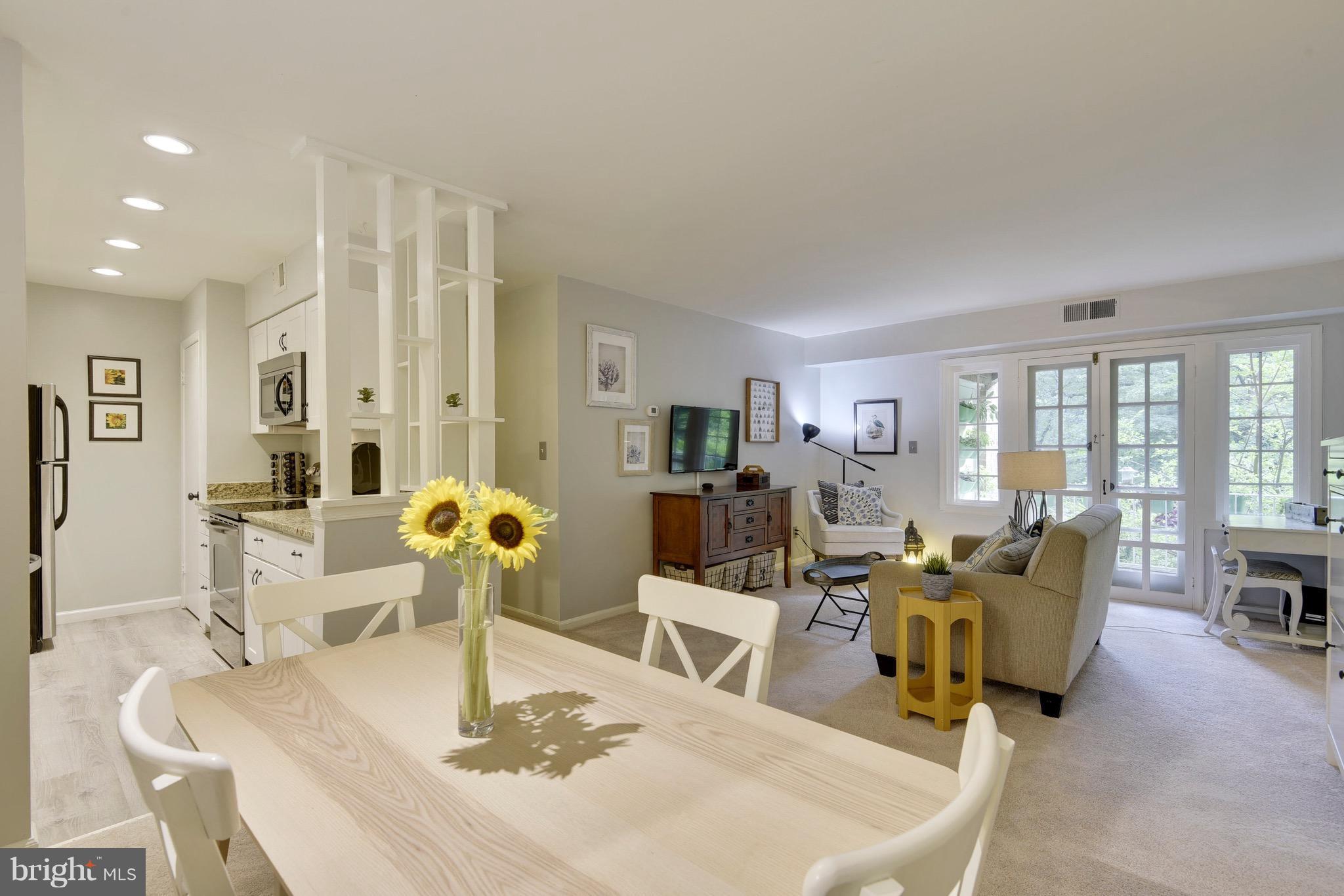 5905 Bayshire Road, Unit 180 Springfield, VA 22152 - Photo 4 of 30 Dining Room